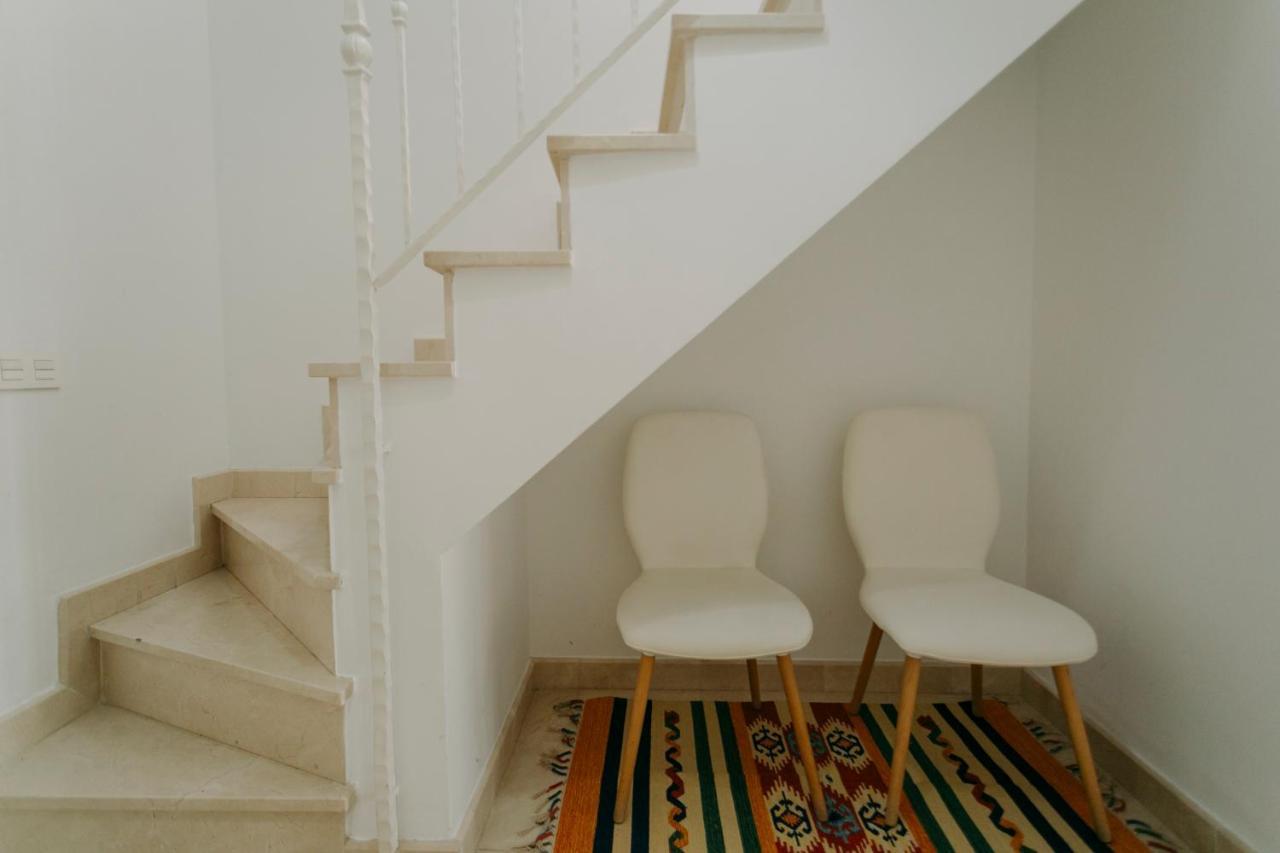 セビリアO&L Lumbreras: Bright Duplex With Private Terraceアパートメント エクステリア 写真