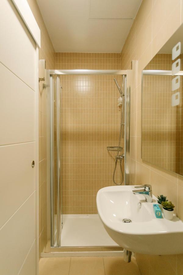 セビリアO&L Lumbreras: Bright Duplex With Private Terraceアパートメント エクステリア 写真
